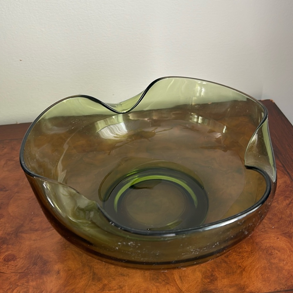π₯π₯Anchor Hocking Avocado Green Clear Glass Chip Bowl , Mid-Century Modern